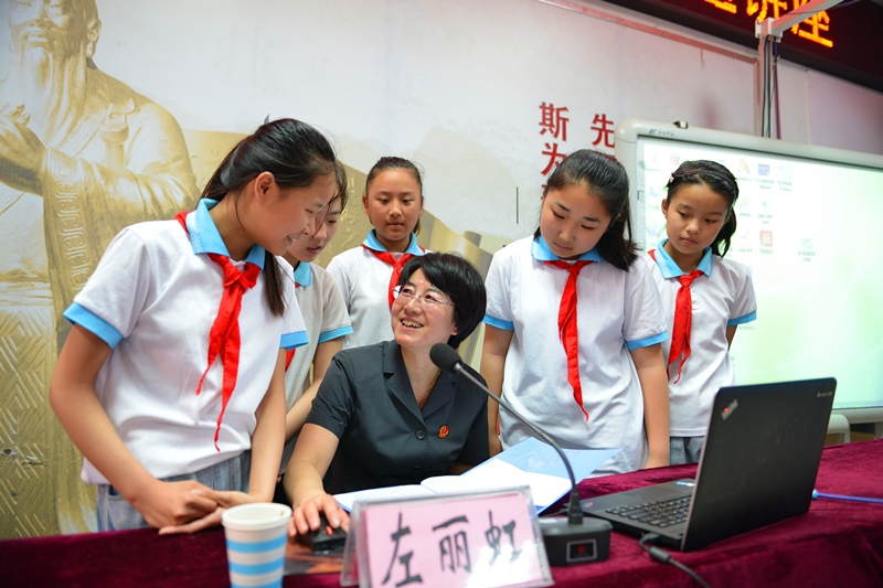 �ذ�Ůͯ�ɳ�Ϊ��������